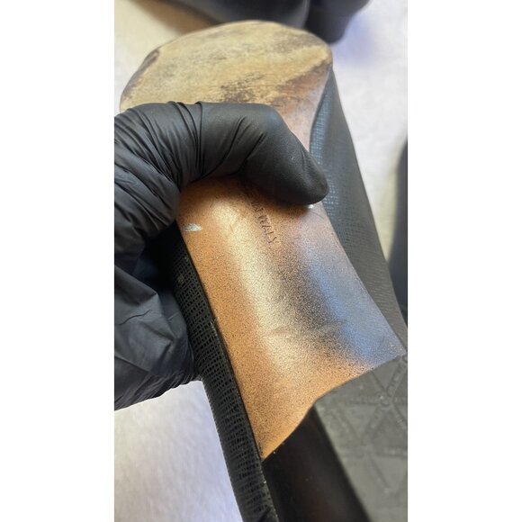 Pair of Salvatore Ferragamo Women's Pump Heels Black Patent Leather Size 10 4A - Picture 15 of 16